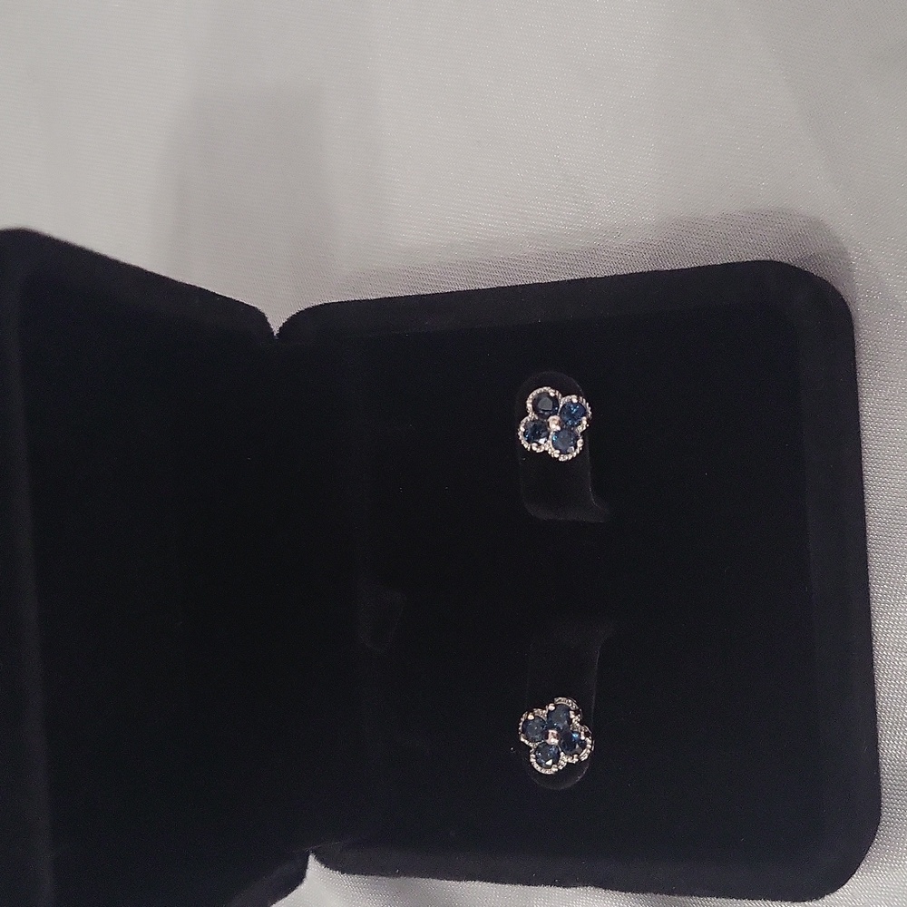 LOW STARTNew Genuine Sapphire Earrings New In Gift Box - Picture 4 of 4